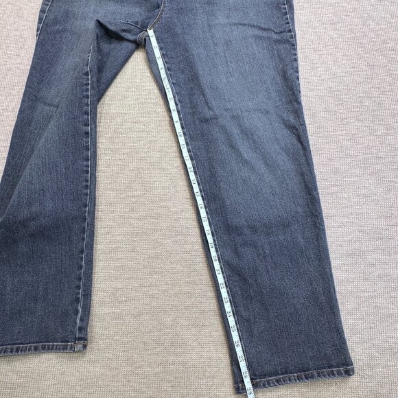 Gloria Vanderbilt Womens Size 18W Blue Denim Amanda Jeans Straight Leg 5 Pockets - Picture 12 of 14